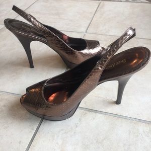 Enzo Angiolini dark bronze Eastarlite platform
